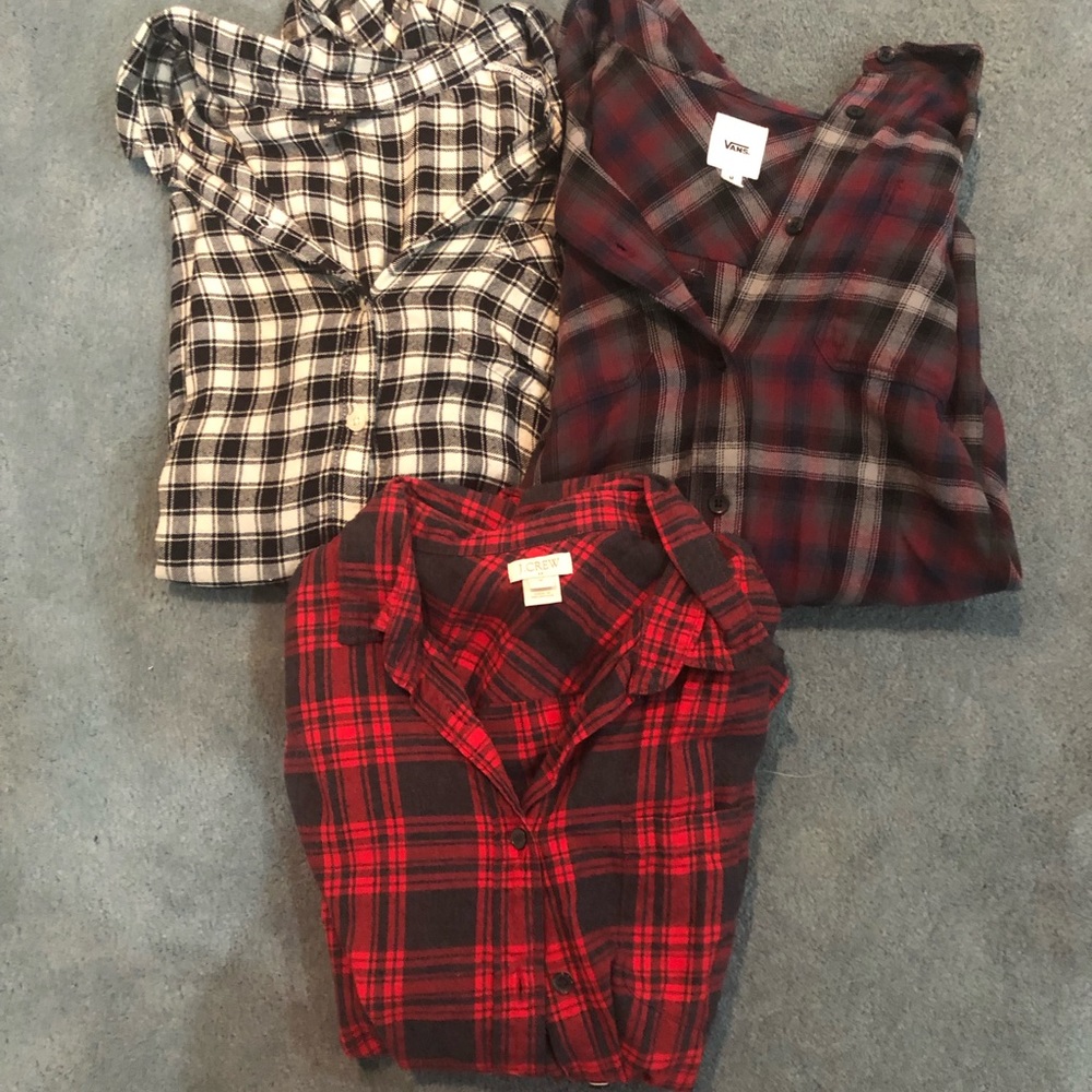 LOT OF THREE FLANNELS SIZE MEDIUM